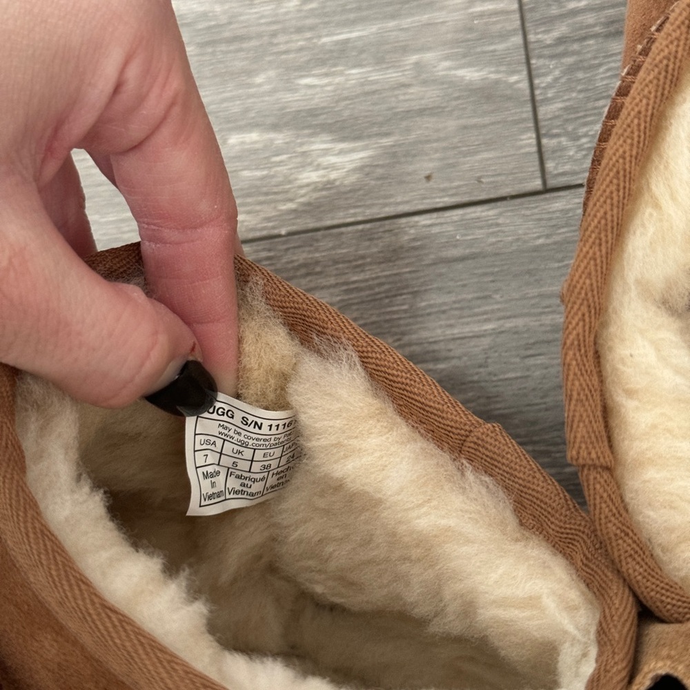 UGG Chestnut Ultra Mini Boots 7 - Picture 9 of 9